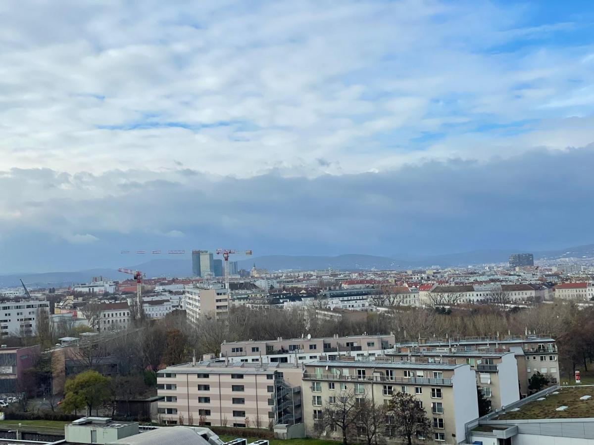 Restify10 - Skyline View - Fitness - Garge - Modern Apartment Viena Exterior foto