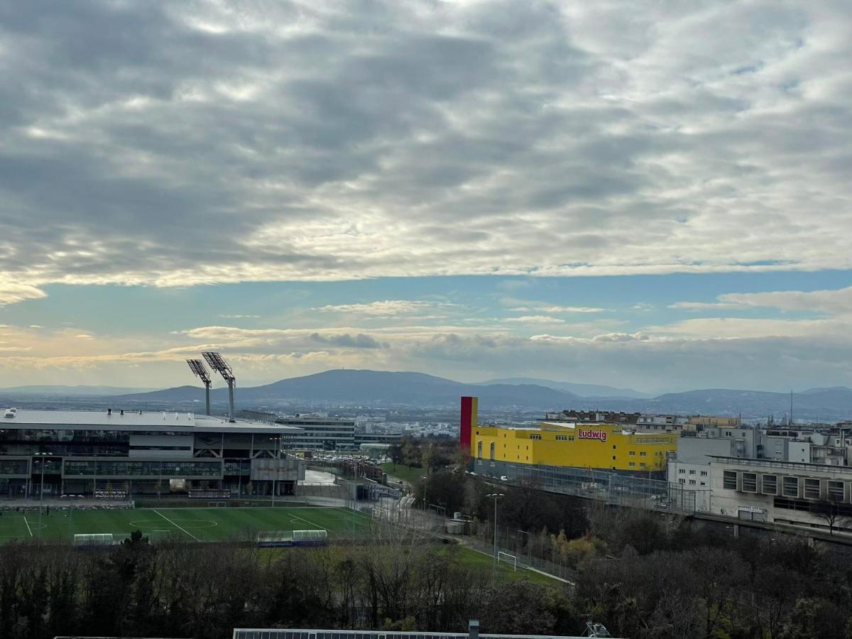 Restify10 - Skyline View - Fitness - Garge - Modern Apartment Viena Exterior foto