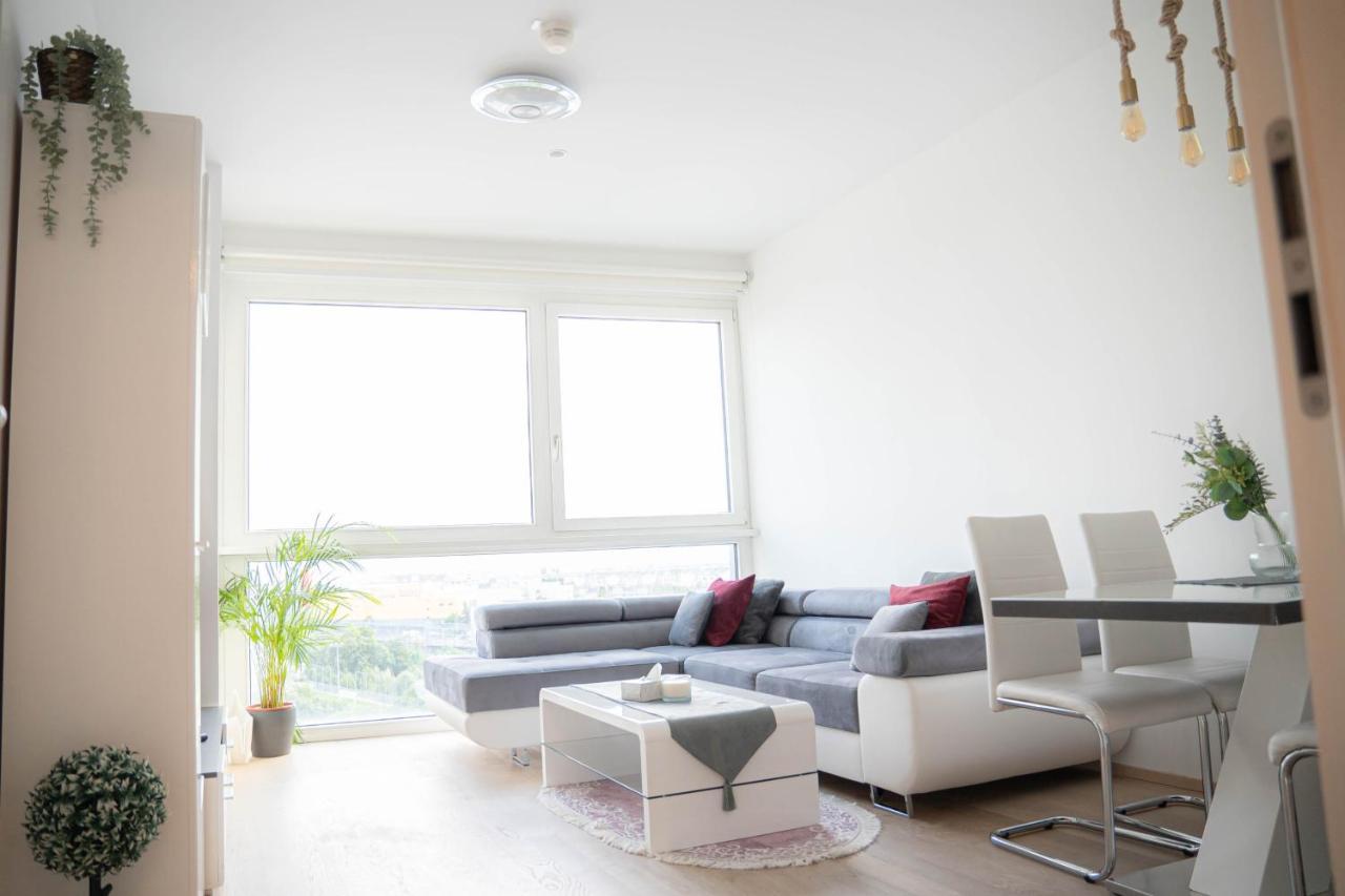 Restify10 - Skyline View - Fitness - Garge - Modern Apartment Viena Exterior foto